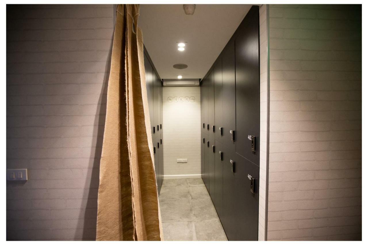 Khan Hoang Capsule Hotel (Adults Only) Hanoi Exterior photo
